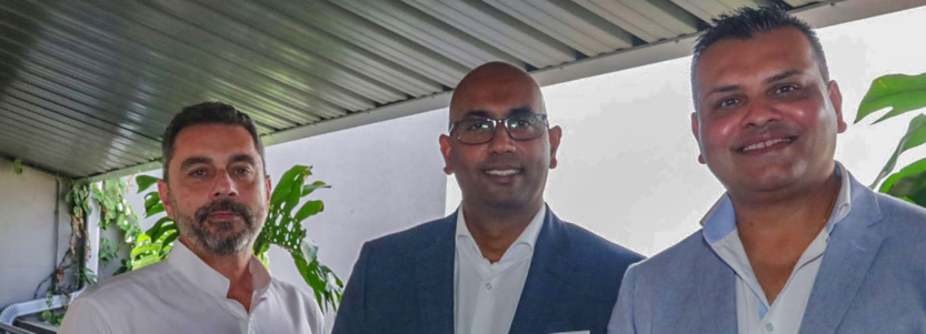 L'île Maurice fait les yeux doux aux Réunionnais, mais il vaut mieux être vacciné! L'île Maurice fait les yeux doux aux Réunionnais, mais il vaut mieux être vacciné!