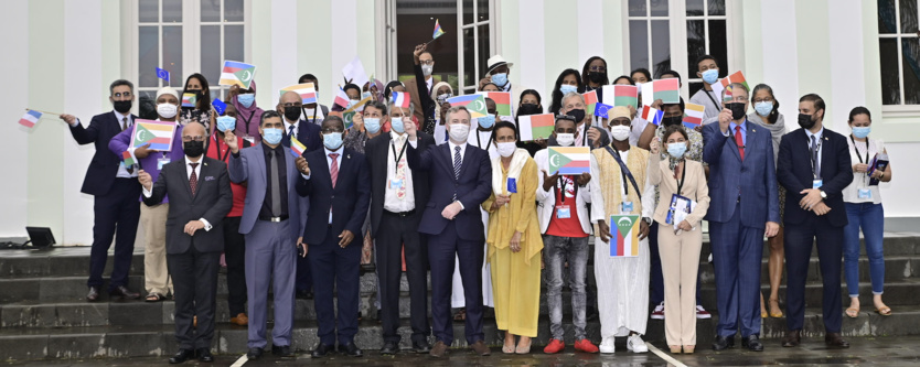 Signature de l’accord Université de La Réunion-COI et lancement de REUNION Signature de l’accord Université de La Réunion-COI et lancement de REUNION