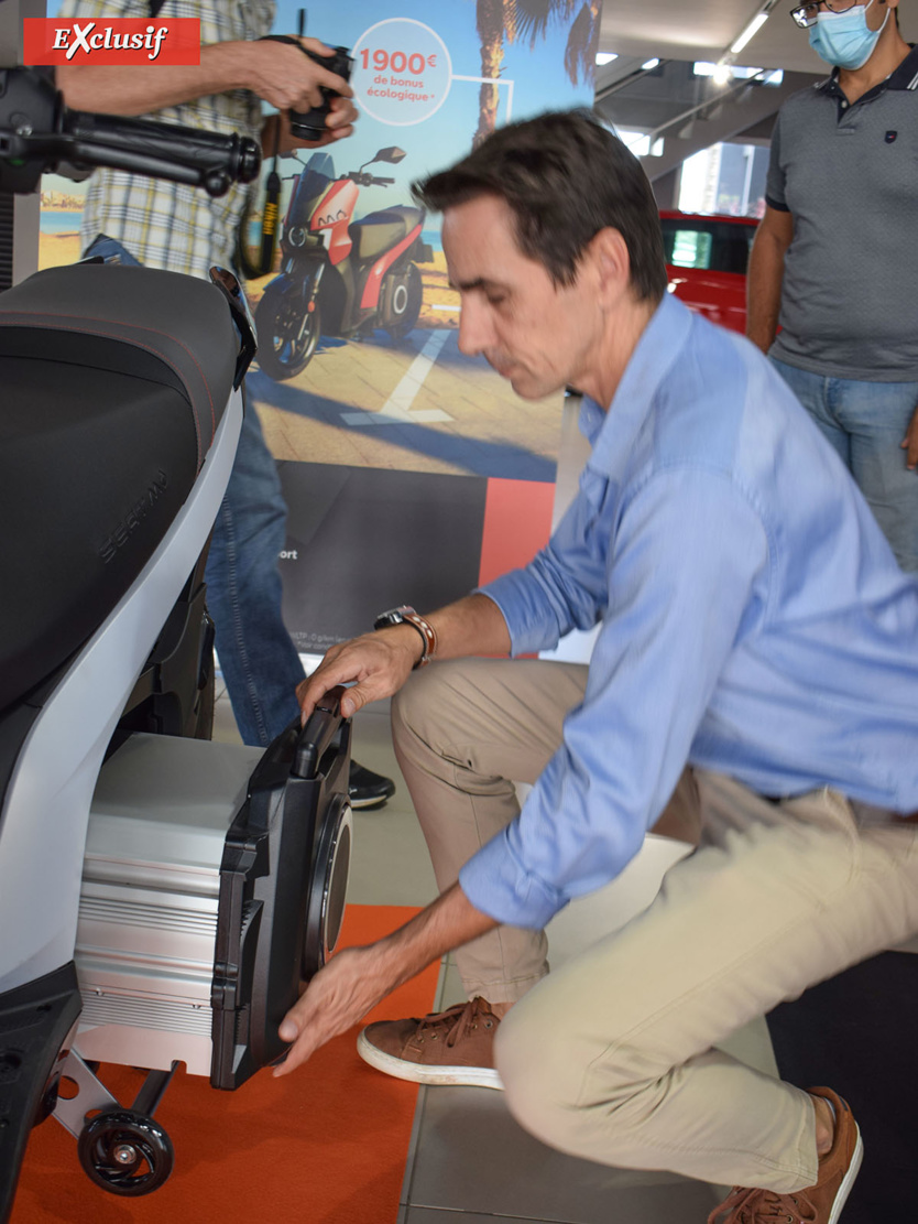 Une batterie facile à enlever et à remettre Une batterie facile à enlever et à remettre