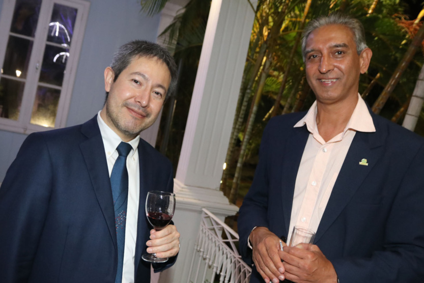 Prix Indianocéanie 2021: Sharonne Paul reçoit le trophée pour son roman Le Cantique du rasta Prix Indianocéanie 2021: Sharonne Paul reçoit le trophée pour son roman Le Cantique du rasta