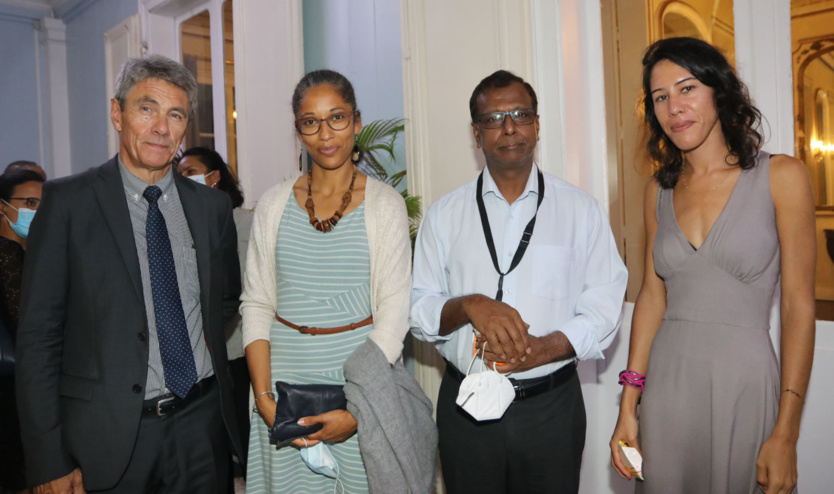 Prix Indianocéanie 2021: Sharonne Paul reçoit le trophée pour son roman Le Cantique du rasta Prix Indianocéanie 2021: Sharonne Paul reçoit le trophée pour son roman Le Cantique du rasta