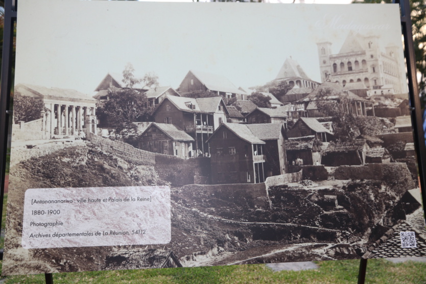 Prix Indianocéanie 2021: Sharonne Paul reçoit le trophée pour son roman Le Cantique du rasta Prix Indianocéanie 2021: Sharonne Paul reçoit le trophée pour son roman Le Cantique du rasta