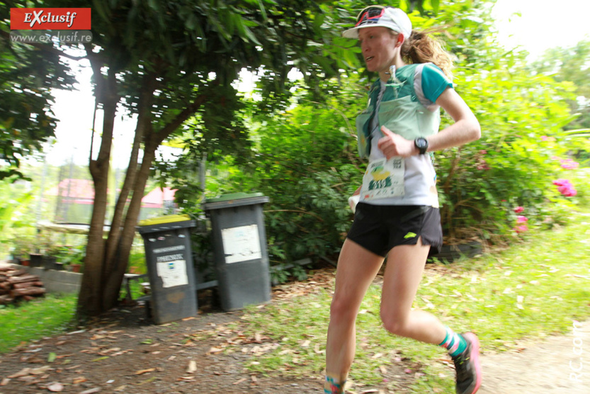 Anaïs Leroy à moins de 3 km de l'arrivée Anaïs Leroy à moins de 3 km de l'arrivée