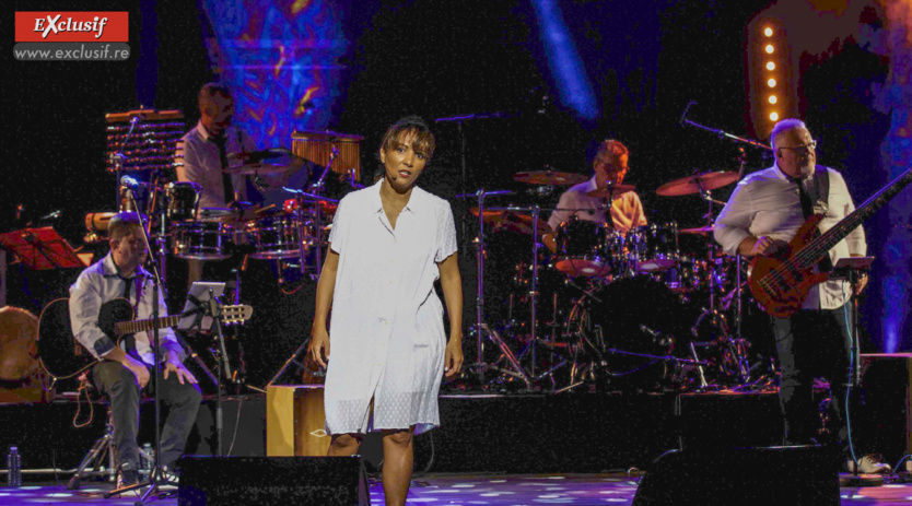 "Lambians Alice" au Teat Plein Air avant le Palais des Congrès à Paris "Lambians Alice" au Teat Plein Air avant le Palais des Congrès à Paris