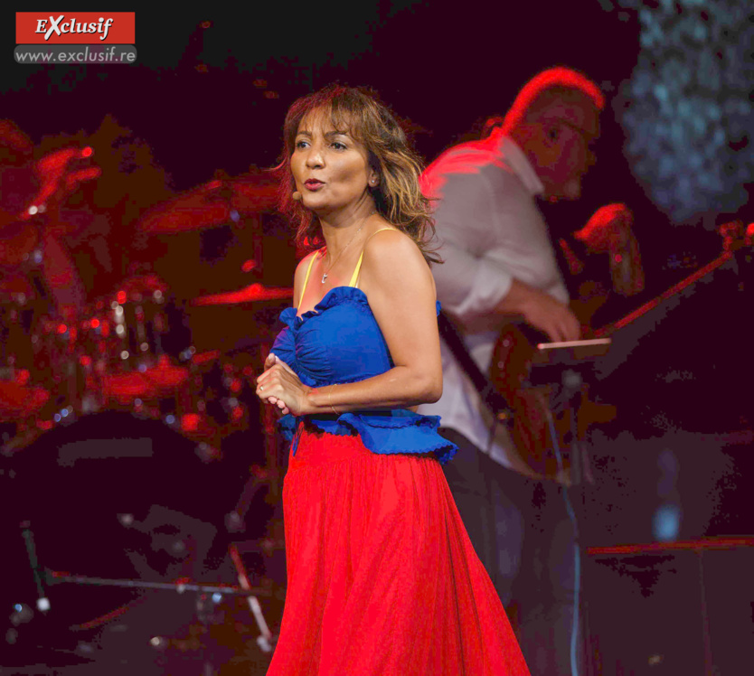 "Lambians Alice" au Teat Plein Air avant le Palais des Congrès à Paris "Lambians Alice" au Teat Plein Air avant le Palais des Congrès à Paris