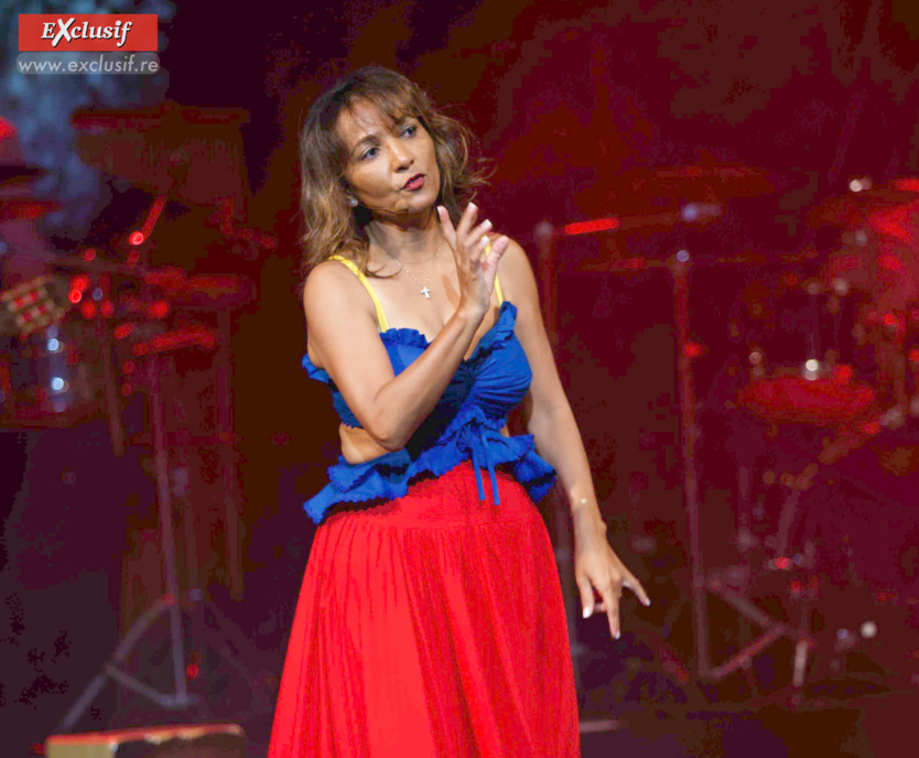 "Lambians Alice" au Teat Plein Air avant le Palais des Congrès à Paris "Lambians Alice" au Teat Plein Air avant le Palais des Congrès à Paris