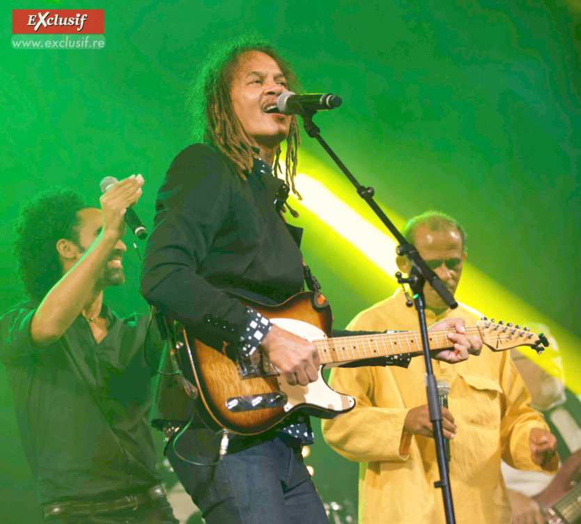 "Lambians Alice" au Teat Plein Air avant le Palais des Congrès à Paris "Lambians Alice" au Teat Plein Air avant le Palais des Congrès à Paris