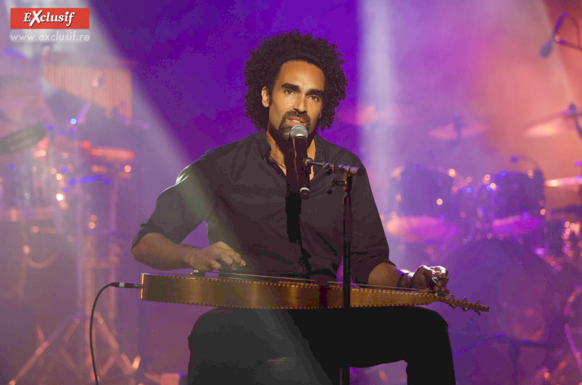 "Lambians Alice" au Teat Plein Air avant le Palais des Congrès à Paris "Lambians Alice" au Teat Plein Air avant le Palais des Congrès à Paris