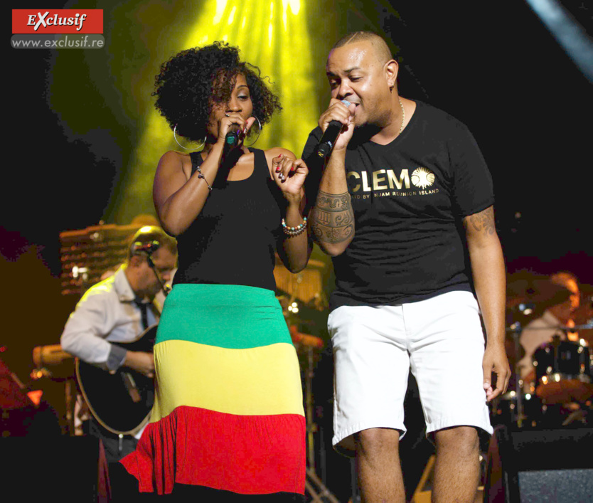 "Lambians Alice" au Teat Plein Air avant le Palais des Congrès à Paris "Lambians Alice" au Teat Plein Air avant le Palais des Congrès à Paris