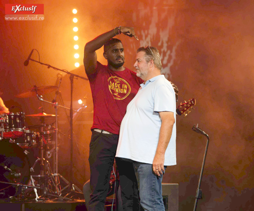 "Lambians Alice" au Teat Plein Air avant le Palais des Congrès à Paris "Lambians Alice" au Teat Plein Air avant le Palais des Congrès à Paris
