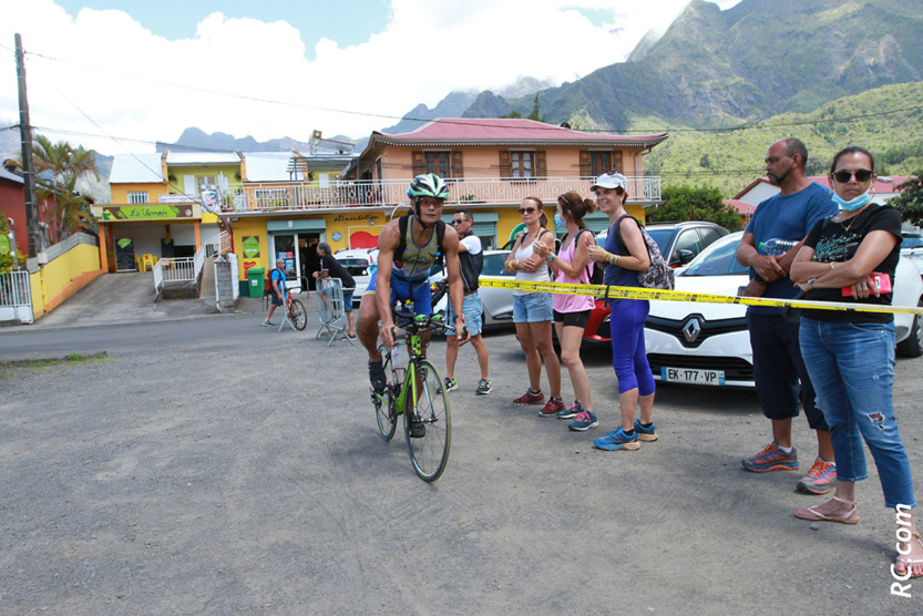 Arrivée des cyclistes à Cilaos Arrivée des cyclistes à Cilaos