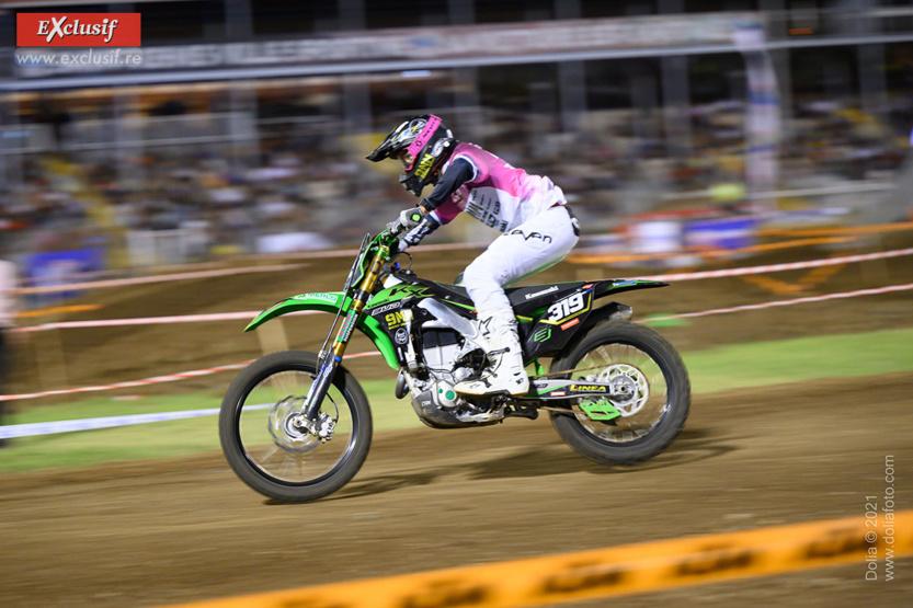 Les pilotes de motocross ont fait le spectacle...