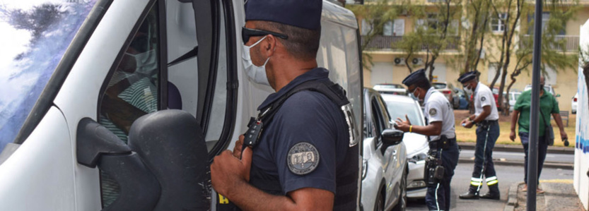 Sécurité routière: distribution d'éthylotests en guise de prévention Sécurité routière: distribution d'éthylotests en guise de prévention