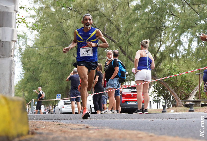 Jean-Marie Cadet, 3ème des Foulées de Saint-Leu Jean-Marie Cadet, 3ème des Foulées de Saint-Leu