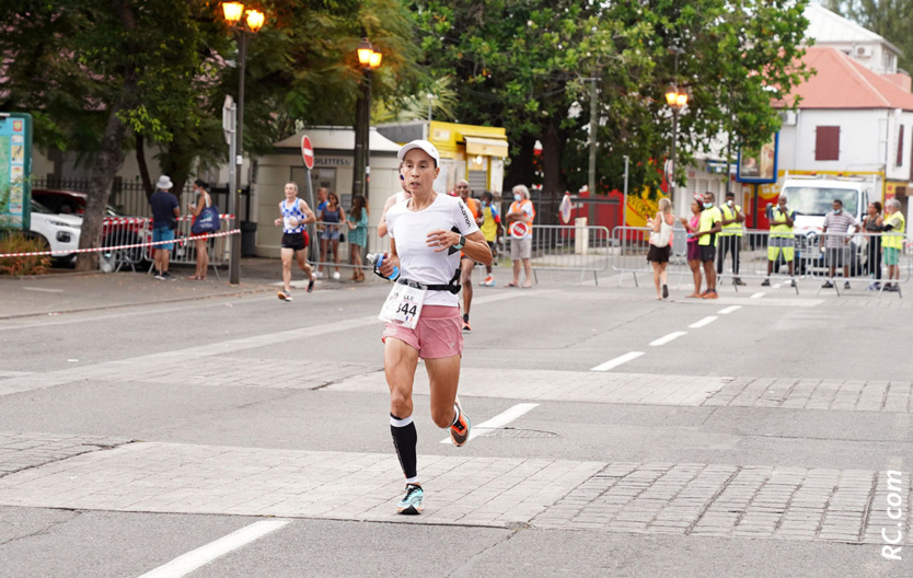 Isabelle Lamy vainqueure des Foulées de Saint-Leu Isabelle Lamy vainqueure des Foulées de Saint-Leu