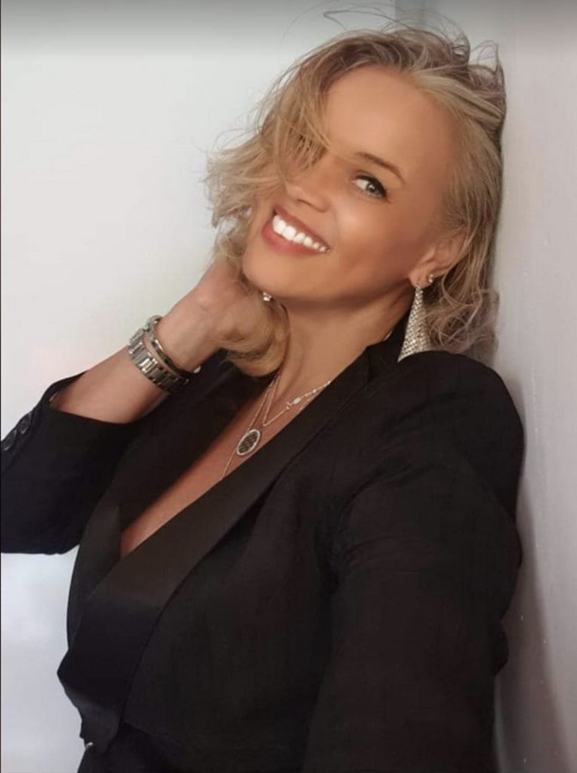 Céliante Bertrand a retrouvé la joie de vivre après ses déboires sentimentaux... Céliante Bertrand a retrouvé la joie de vivre après ses déboires sentimentaux...