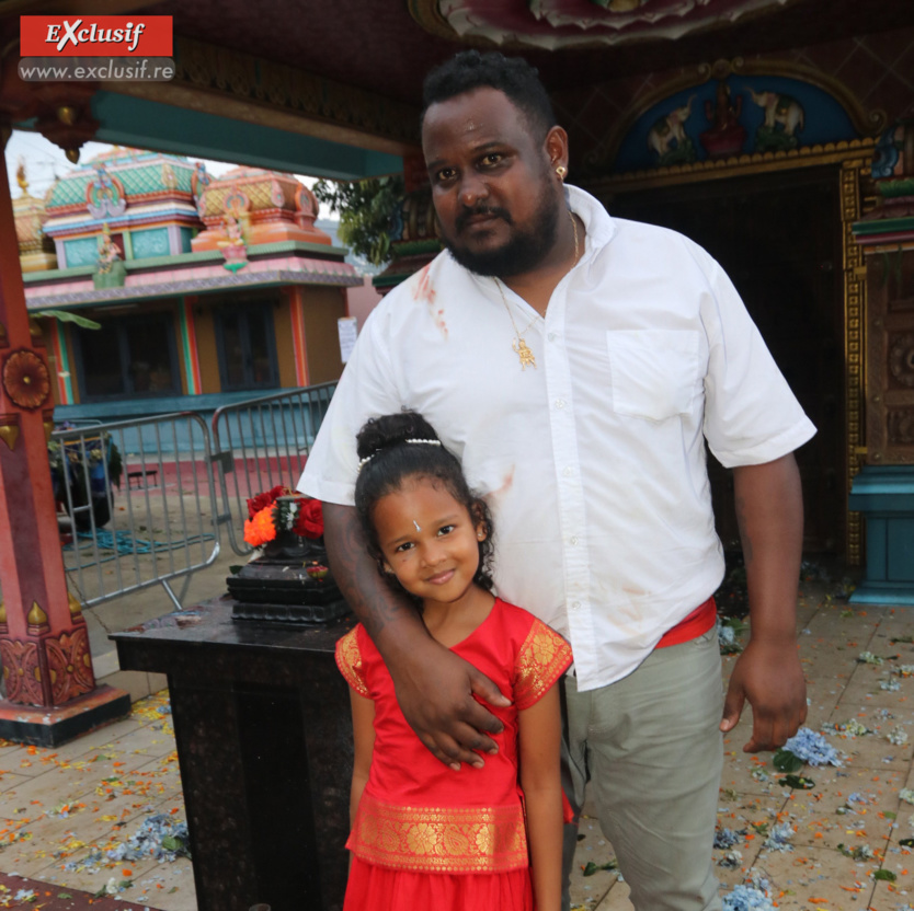 Marche sur le feu au temple tamoul du Chaudron: photos Marche sur le feu au temple tamoul du Chaudron: photos
