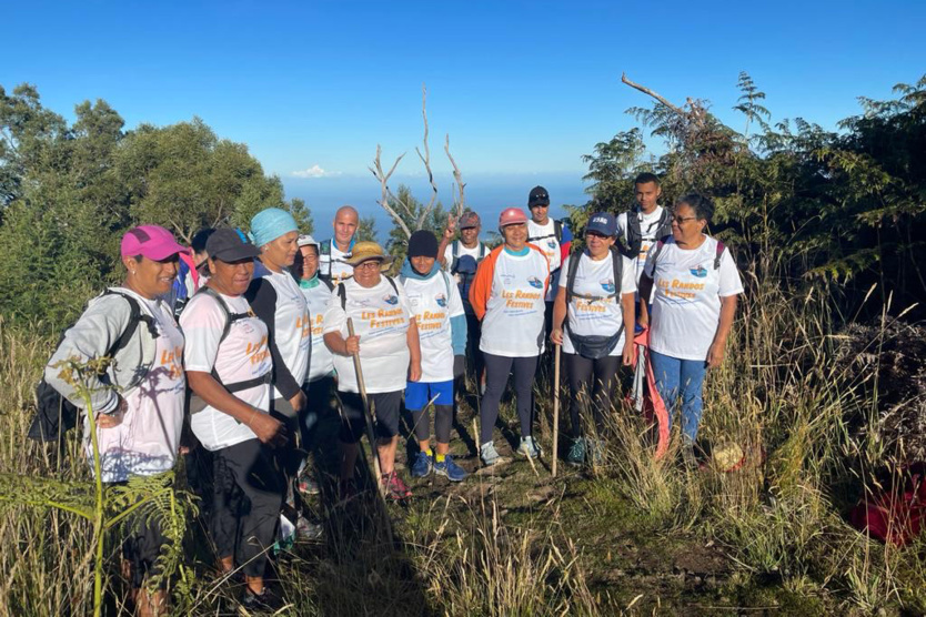 Allez, une petite photo-souvenir le temps d’une pause Allez, une petite photo-souvenir le temps d’une pause