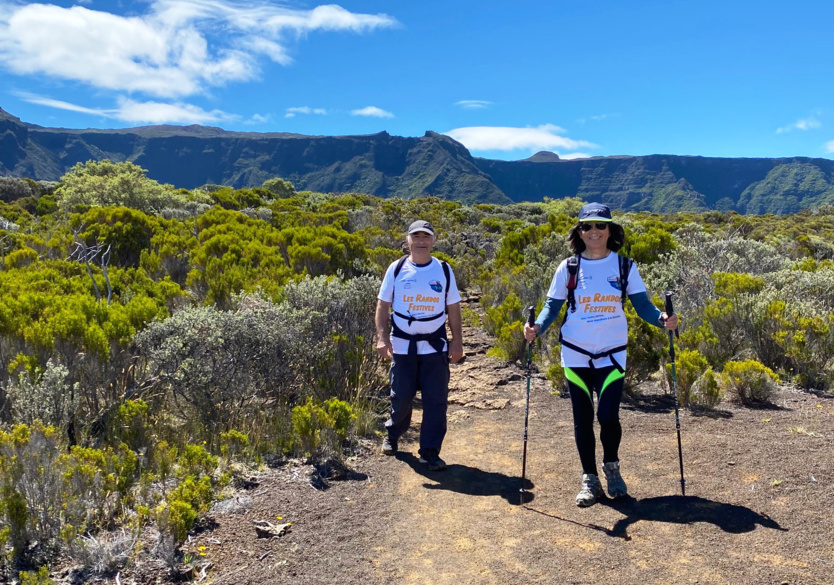 Avec et sans bâton et chacun.e à son rythme Avec et sans bâton et chacun.e à son rythme