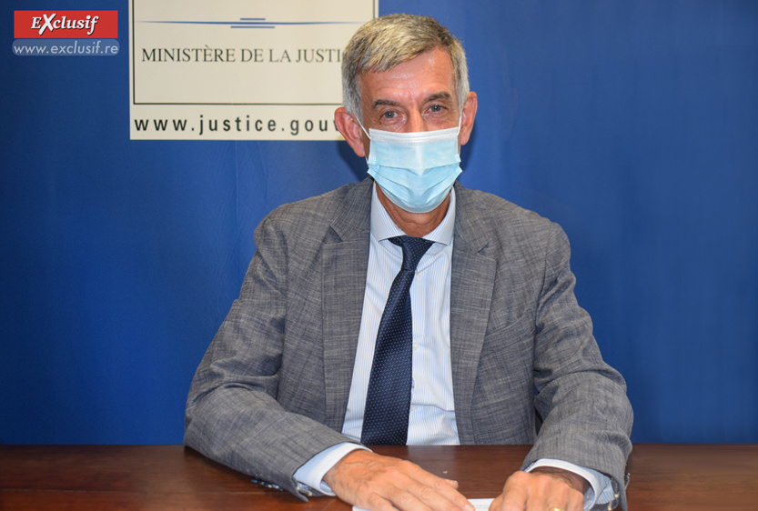 Alain Chateauneuf, premier président de la cour d'appel de Saint-Denis Alain Chateauneuf, premier président de la cour d'appel de Saint-Denis