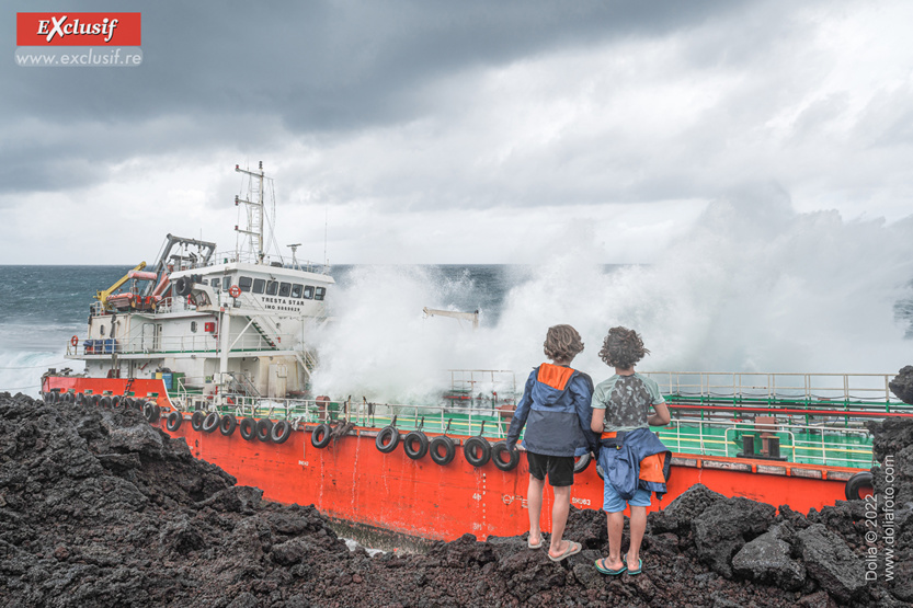 Tresta Star, le bateau échoué à Saint-Philippe Tresta Star, le bateau échoué à Saint-Philippe