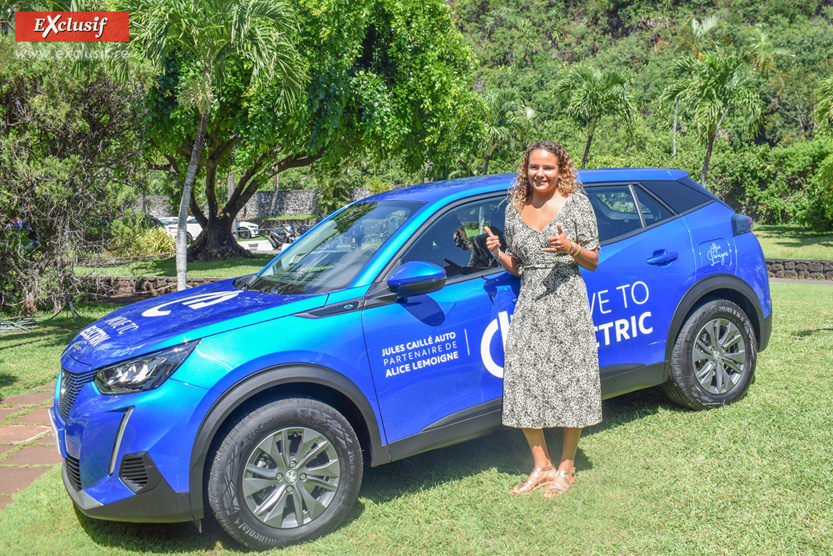 Depuis l'année dernière, Alice Lemoigne roule en e-2008, l'aventure continue! Depuis l'année dernière, Alice Lemoigne roule en e-2008, l'aventure continue!