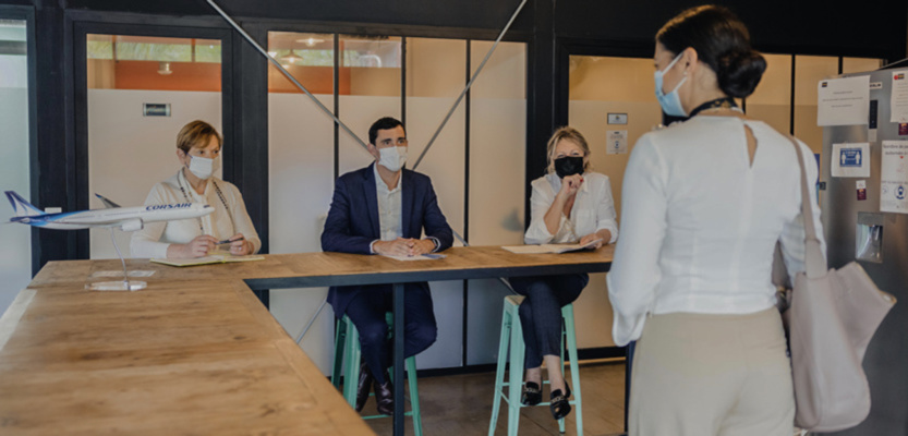 Le recrutement hôtesses et stewards est en cours... Le recrutement hôtesses et stewards est en cours...