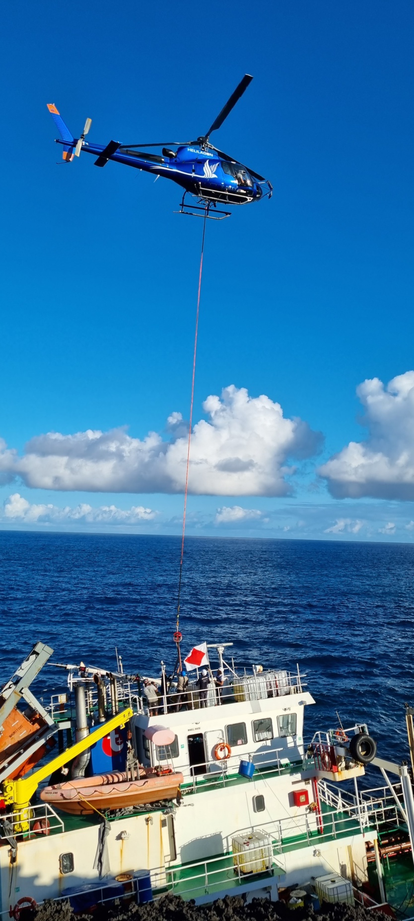 Tresta Star, navire échoué: les opérations continuent: vidéo