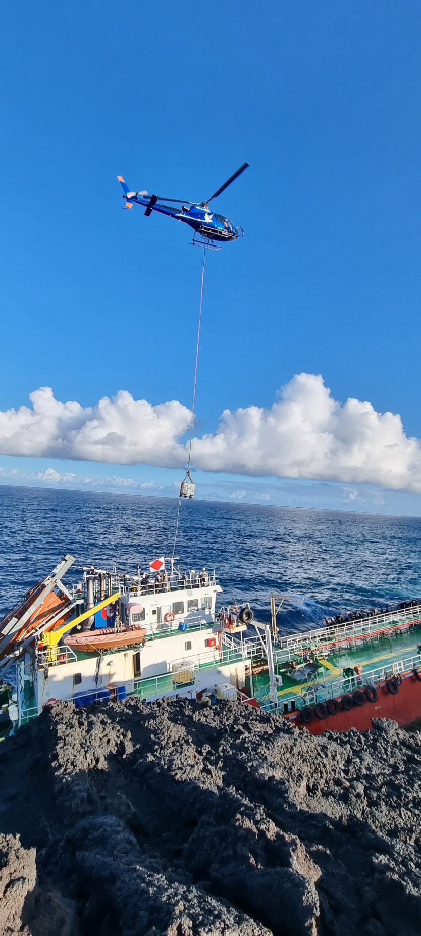 Tresta Star, navire échoué: les opérations continuent: vidéo