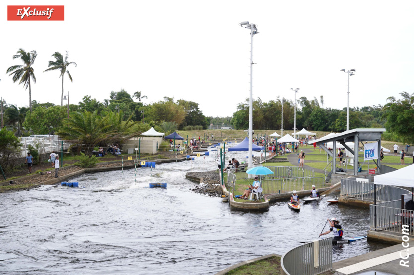 Le magnifique site du Stade des Eaux Vives Intercommunal de Sainte-Suzanne, nouvel épicentre mondial du canoë-kayak et qui a accueilli 132 embarcations pour 11 nations représentées.