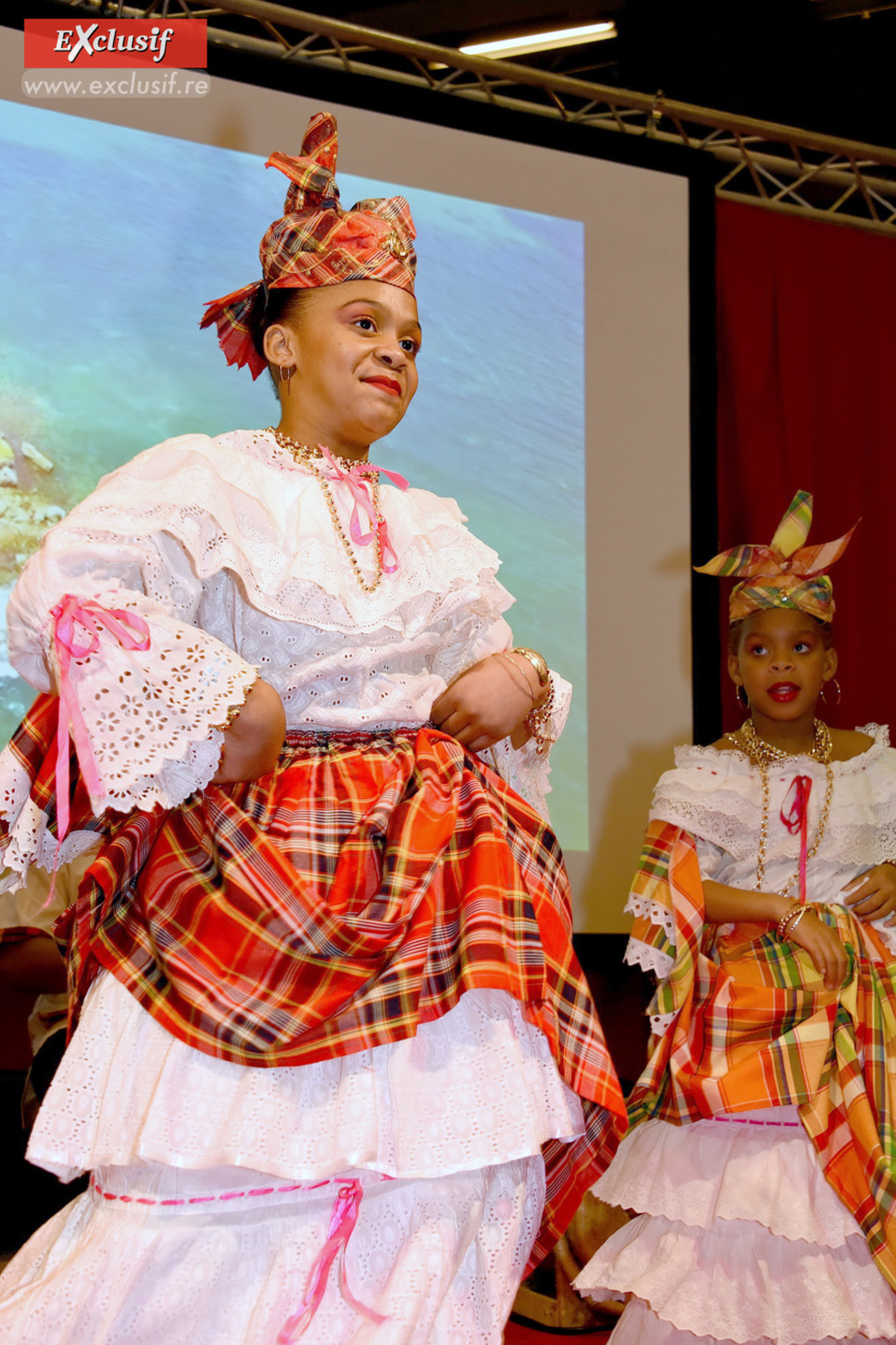Jeunes danseuses du ballet D'Lys des Îles. Jeunes danseuses du ballet D'Lys des Îles.