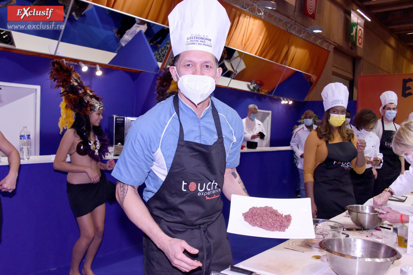 Teheiura Teahui (Koh Lanta) invité à une bataille de chefs cuisiniers. Teheiura Teahui (Koh Lanta) invité à une bataille de chefs cuisiniers.