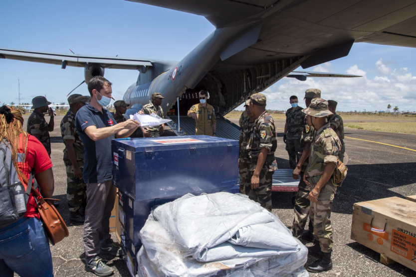 Arrivée du matériel à l'aéroport Arrivée du matériel à l'aéroport