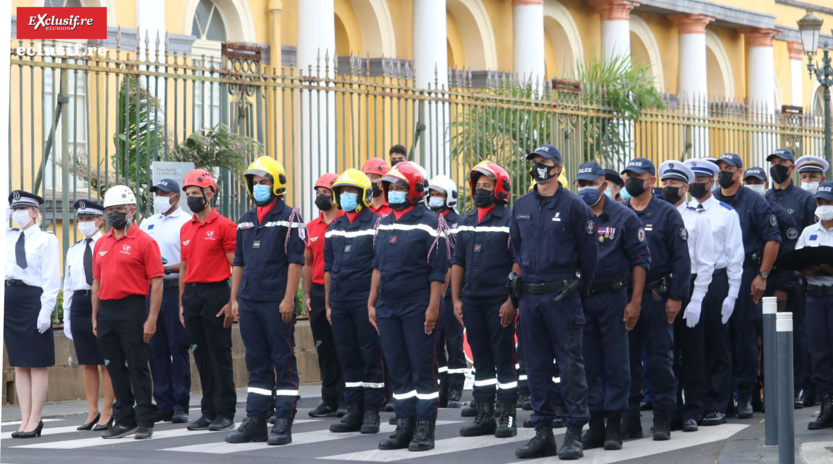 Sébastien Lecornu a remis des médailles au Préfet, aux gendarmes, policiers et pompiers Sébastien Lecornu a remis des médailles au Préfet, aux gendarmes, policiers et pompiers