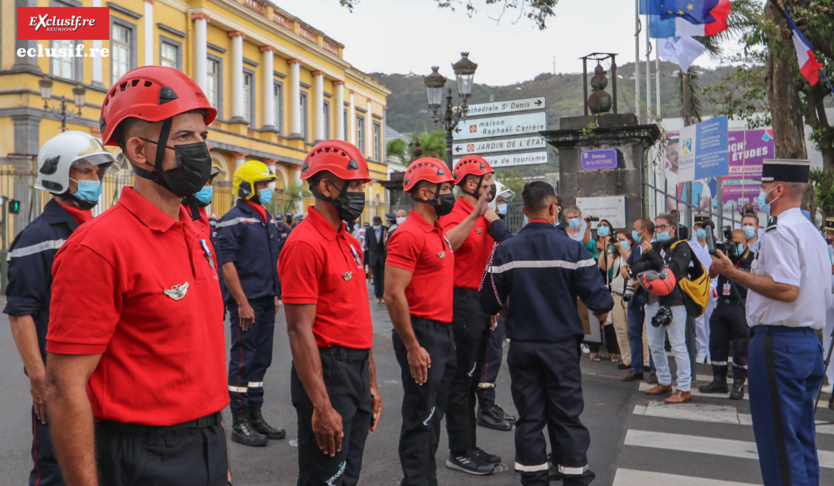 Sébastien Lecornu a remis des médailles au Préfet, aux gendarmes, policiers et pompiers Sébastien Lecornu a remis des médailles au Préfet, aux gendarmes, policiers et pompiers