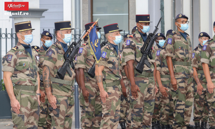 Sébastien Lecornu a remis des médailles au Préfet, aux gendarmes, policiers et pompiers Sébastien Lecornu a remis des médailles au Préfet, aux gendarmes, policiers et pompiers
