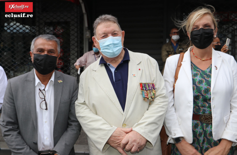 Sébastien Lecornu a remis des médailles au Préfet, aux gendarmes, policiers et pompiers Sébastien Lecornu a remis des médailles au Préfet, aux gendarmes, policiers et pompiers