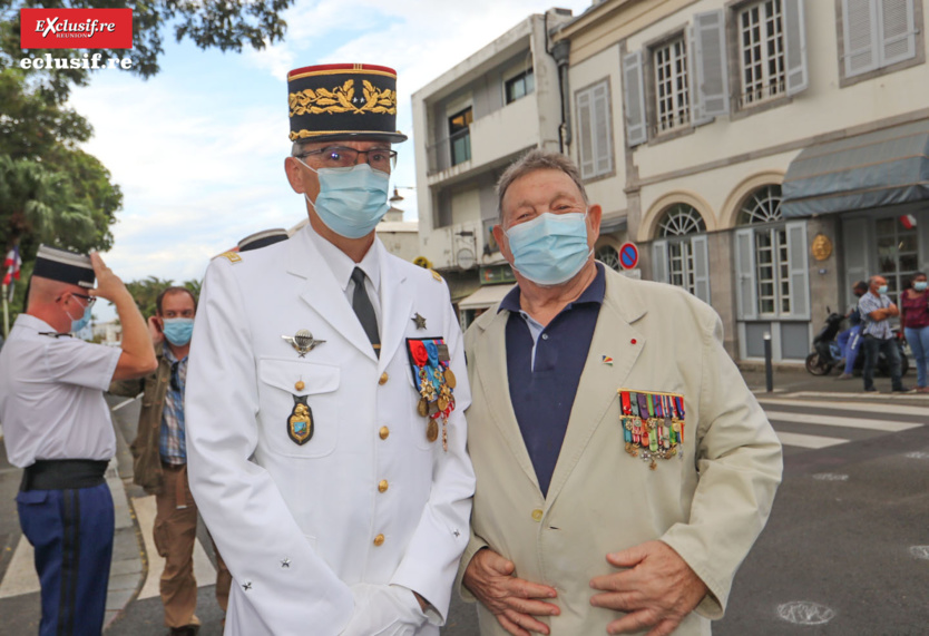 Sébastien Lecornu a remis des médailles au Préfet, aux gendarmes, policiers et pompiers Sébastien Lecornu a remis des médailles au Préfet, aux gendarmes, policiers et pompiers