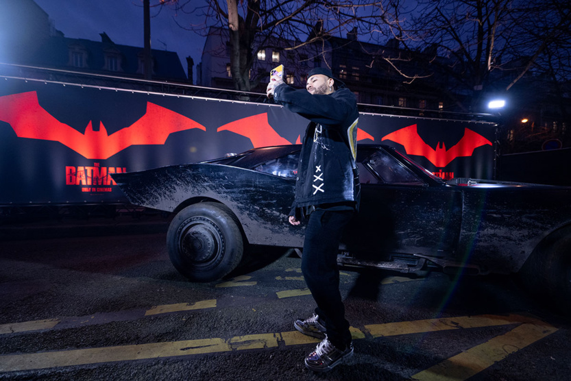 #The Batman: Robert Pattinson et Zoë Kravitz ont fait découvrir la Batmobile à Neymar #The Batman: Robert Pattinson et Zoë Kravitz ont fait découvrir la Batmobile à Neymar