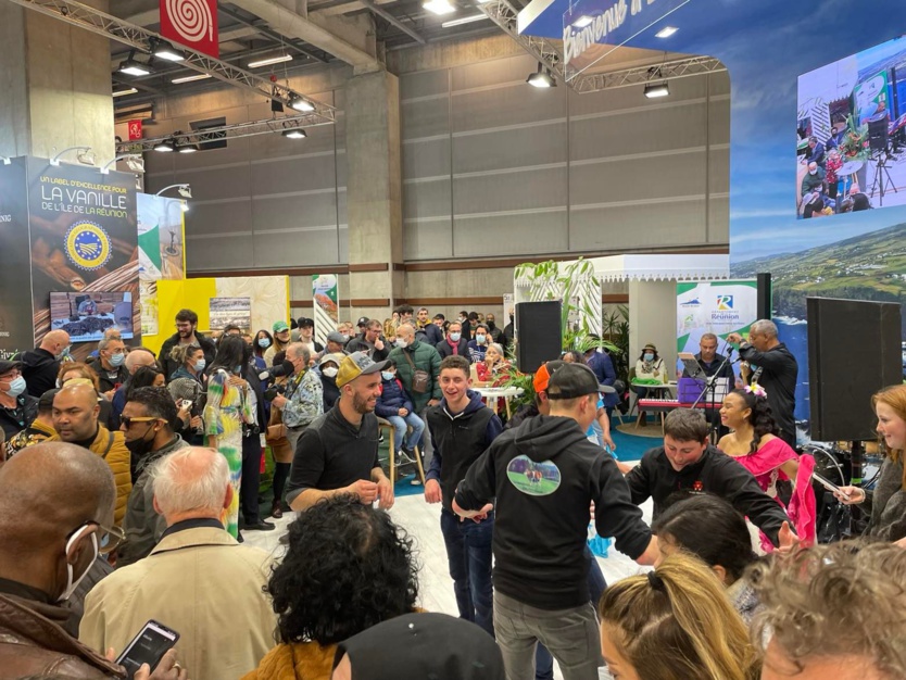 Toujours une belle ambiance autour du Village Réunion Toujours une belle ambiance autour du Village Réunion