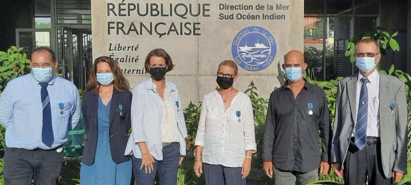 Les filleuls entourés de leurs parrains. De gauche à droite: Thierry Clot, Géraldine Godineau, Emilie Richard, Christine Merrant, Dominique Lozac’h et Bernard Salva Les filleuls entourés de leurs parrains. De gauche à droite: Thierry Clot, Géraldine Godineau, Emilie Richard, Christine Merrant, Dominique Lozac’h et Bernard Salva