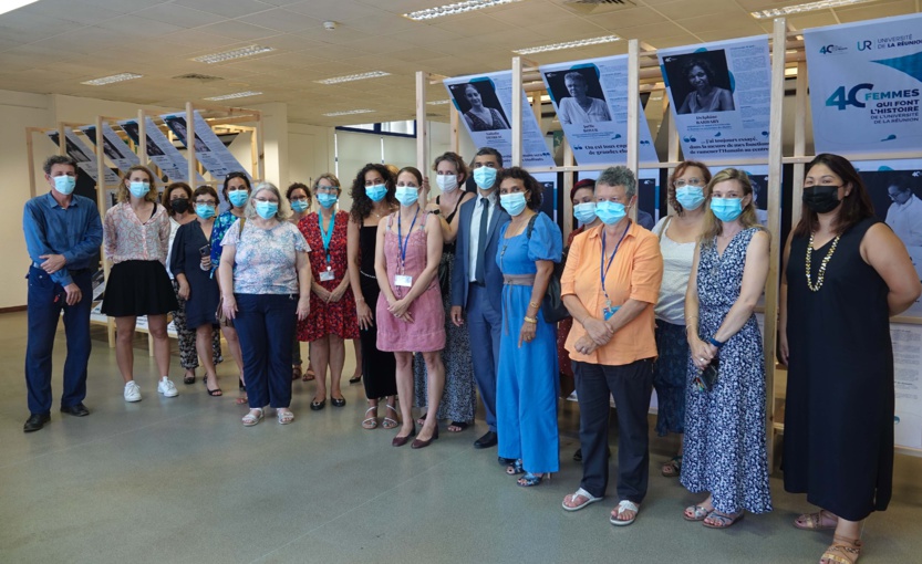 Les personnes présentes au vernissage... Les personnes présentes au vernissage...