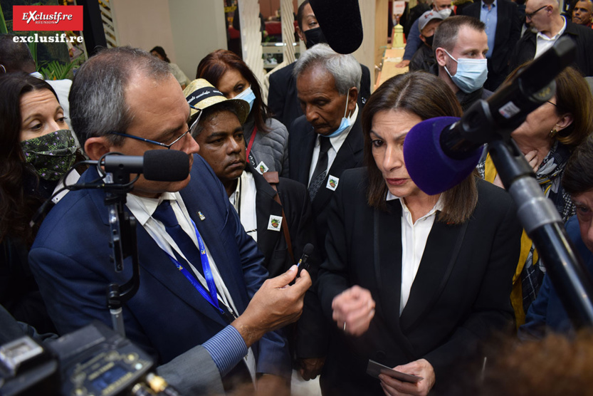 Anne Hidalgo est aussi venue au Village Réunion Anne Hidalgo est aussi venue au Village Réunion