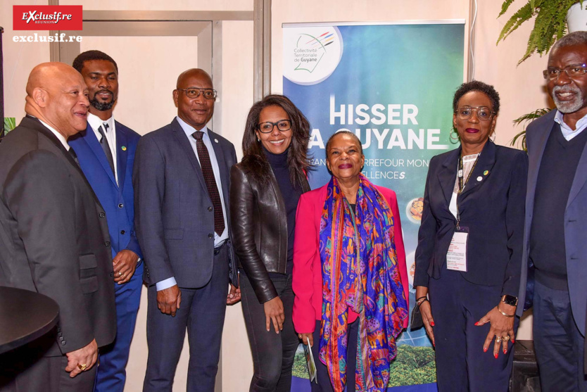 Christiane Taubira est passée au salon... avant de jeter l'éponge pour les présidentielles Christiane Taubira est passée au salon... avant de jeter l'éponge pour les présidentielles