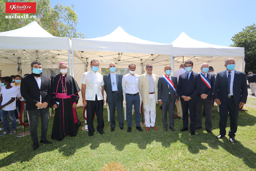 Plusieurs personnalités étaient présentes à cette cérémonie Plusieurs personnalités étaient présentes à cette cérémonie