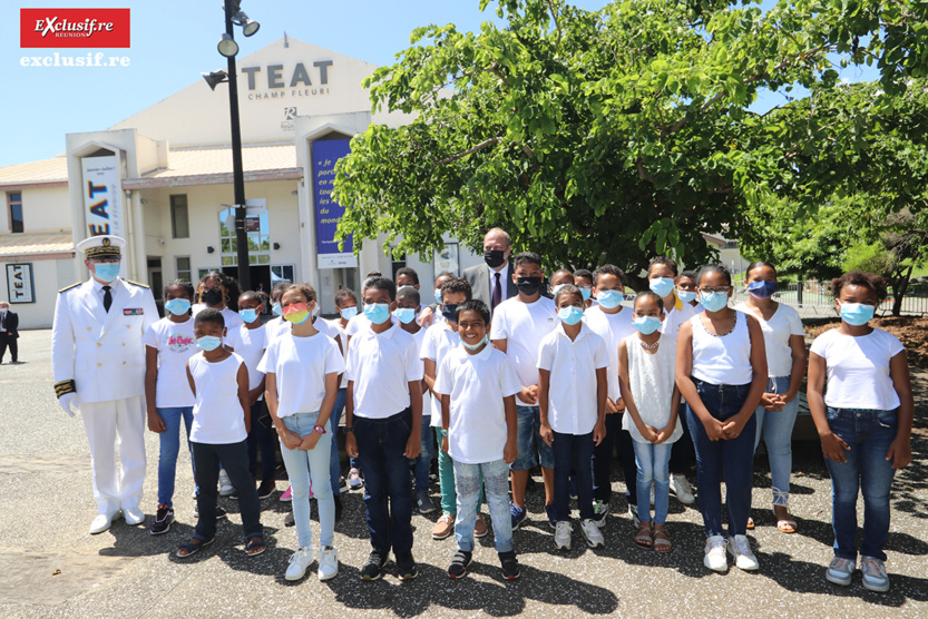 Eric Dupond-Moretti et le Préfet Jacques Billant ont posé avec les élèves de CM2 de Sainte-Marie Eric Dupond-Moretti et le Préfet Jacques Billant ont posé avec les élèves de CM2 de Sainte-Marie