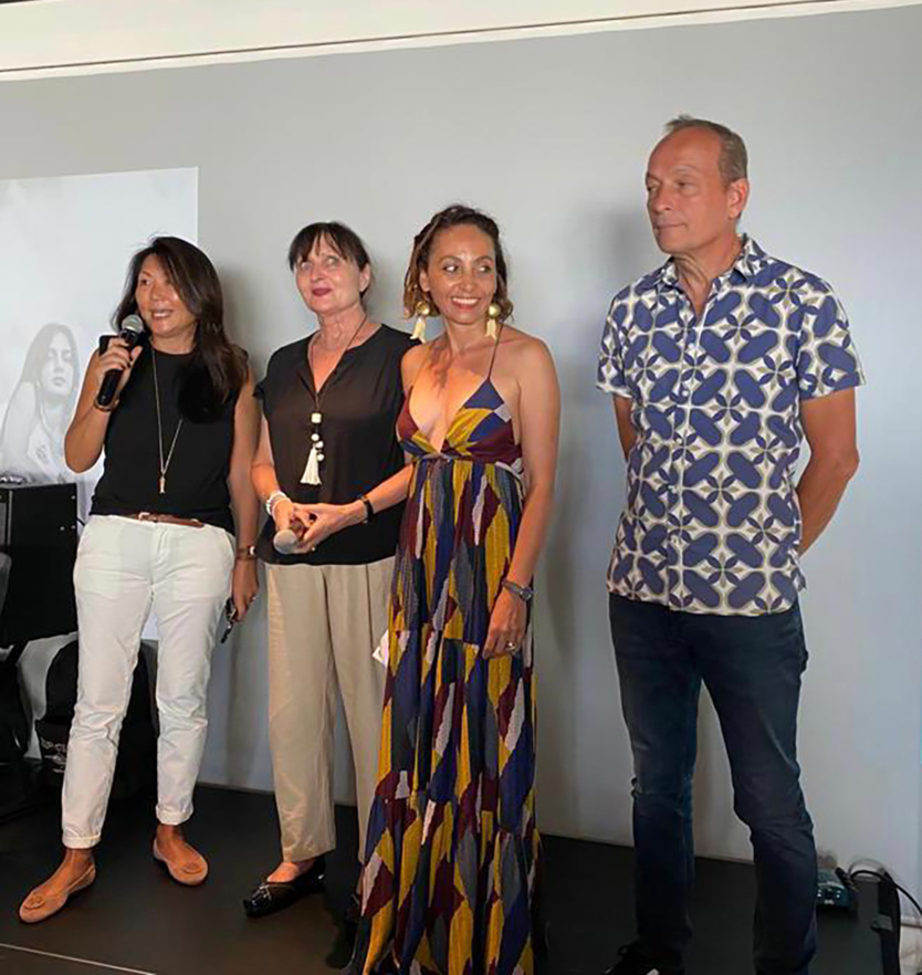 Nathalie Thiaw-Kine, Claude Bénard-Pillier, vice-présidente Ti Prince Marmailles, Coco, et Eric Robin, de Epsilon Novolibris, éditeur du livre