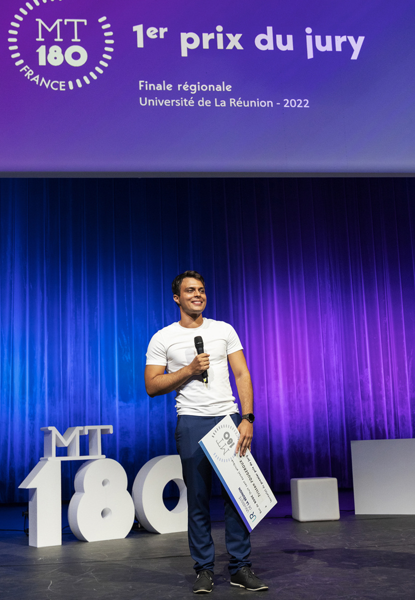 Tristan Fougeroux du laboratoire LE2P- EnergyLab remporte le 1er prix du jury Tristan Fougeroux du laboratoire LE2P- EnergyLab remporte le 1er prix du jury