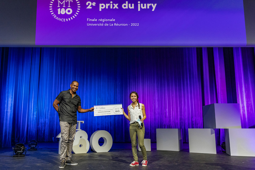 Samantha Aguillon du laboratoire PIMIT a remporté le 2e prix du jury, le prix du public et le prix Ploceus Samantha Aguillon du laboratoire PIMIT a remporté le 2e prix du jury, le prix du public et le prix Ploceus