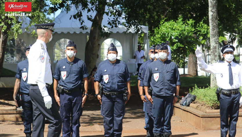 Passage en revue des troupes Passage en revue des troupes